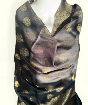 Luxury Handwoven Banarasi Pashmina Shawl
Black & Gold Brocade