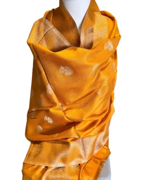 Handwoven Banarasi Pashmina Shawl
Mustard Gold with Silver Zari